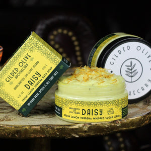 Daisy Gift Set Lemon Verbena on a vintage tray